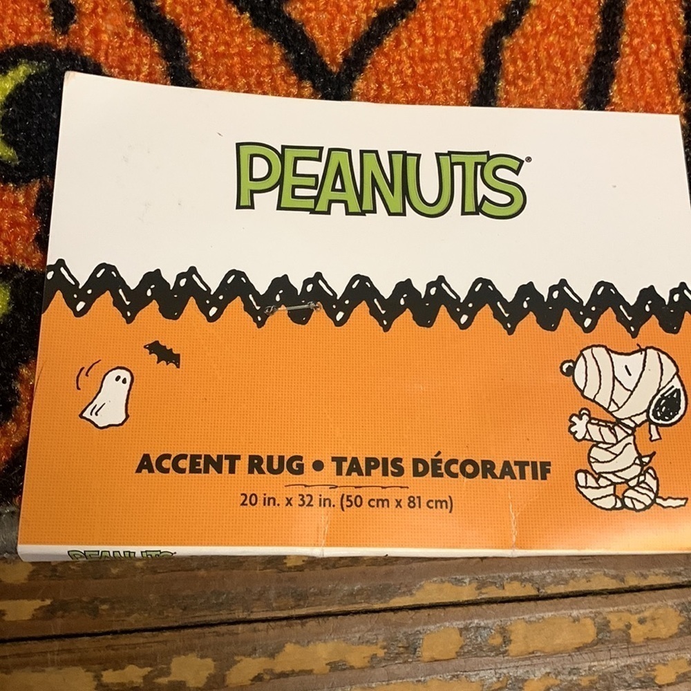 Snoopy Halloween Accent Rug NEW - Picture 2 of 3